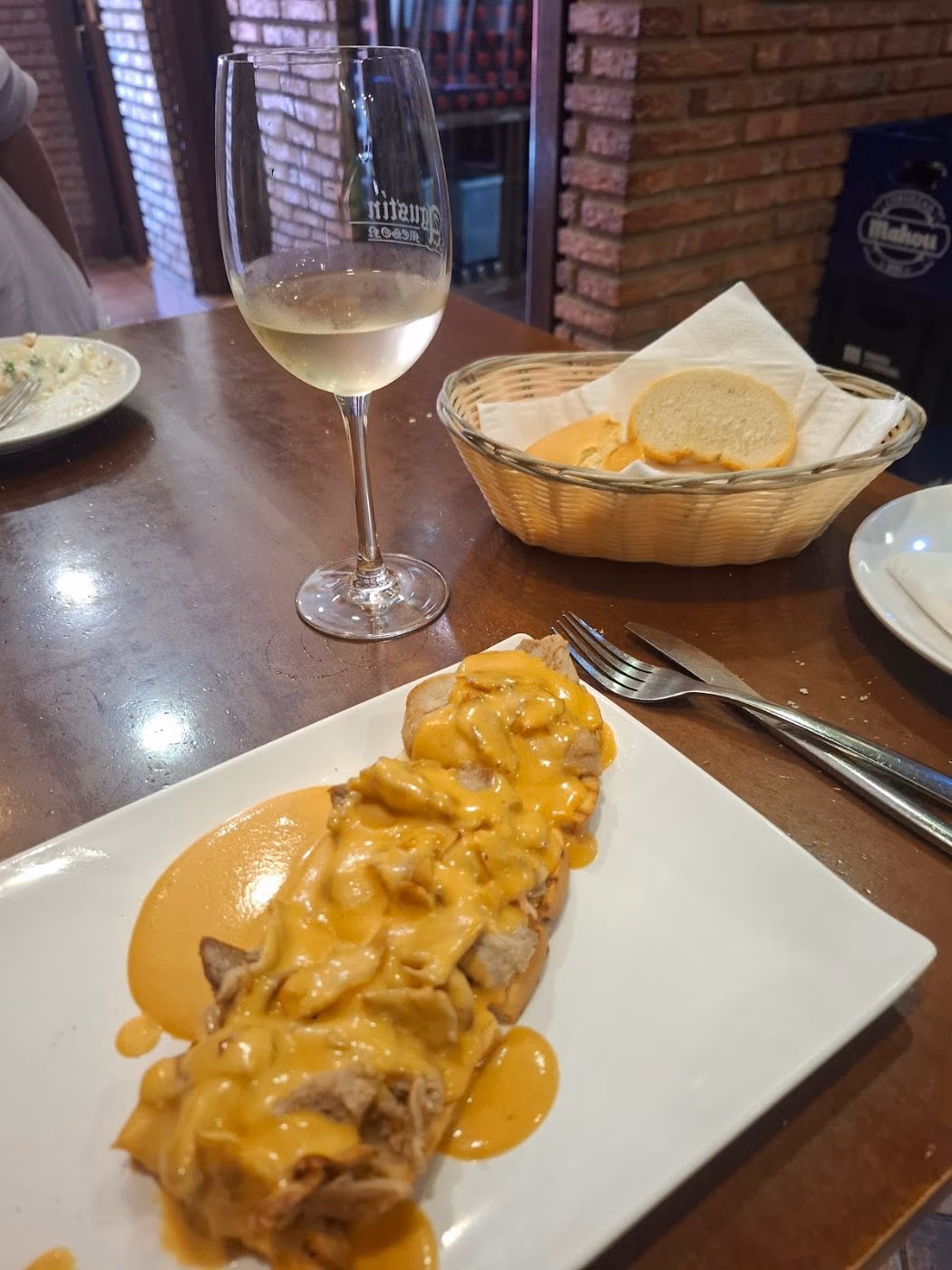 Raciones y tapeo de Agustín El Picoteo, Teatinos, Málaga